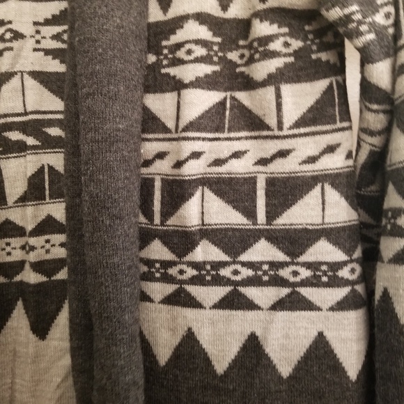 Studio petite sweater size ps - Picture 5 of 5